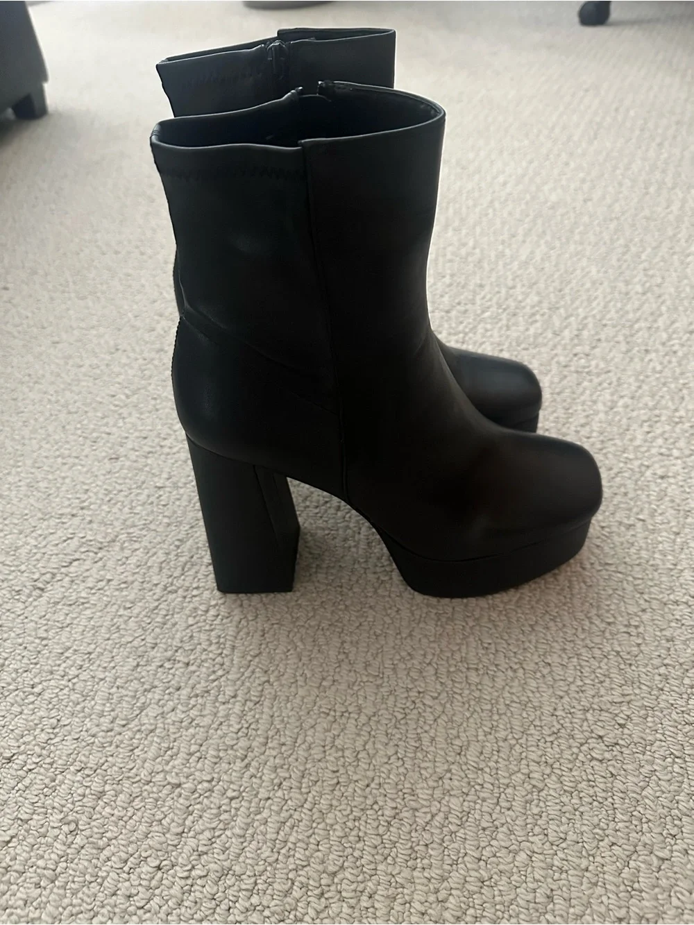 Aldo Black Platform Ankle Boots - Sleek Women's Fashion Boot